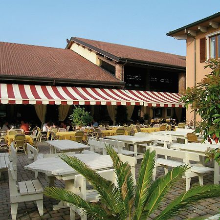 Camping Bella Italia Peschiera del Garda Ngoại thất bức ảnh