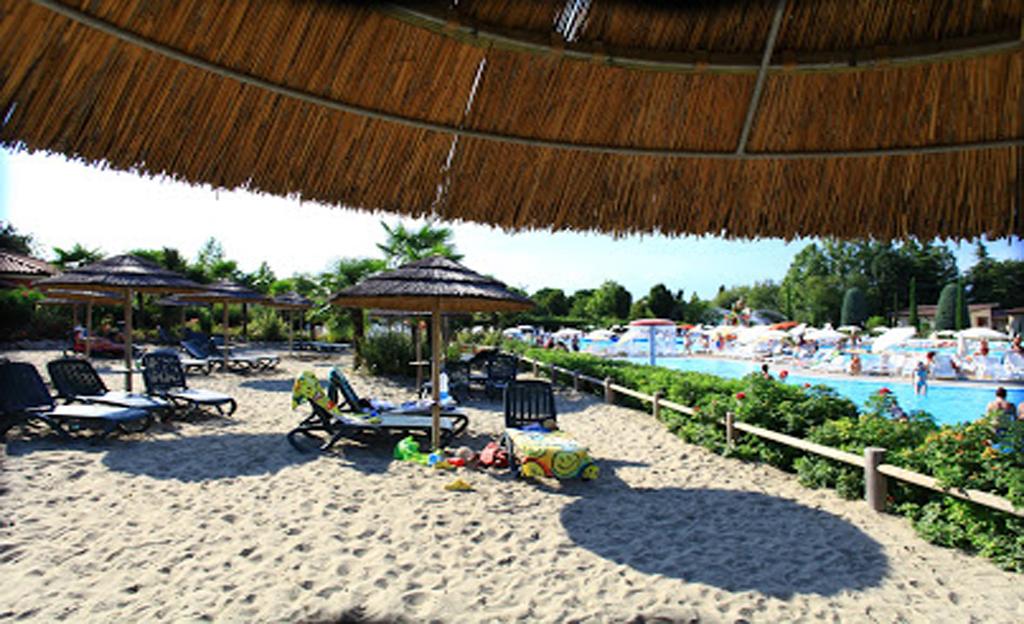Camping Bella Italia Peschiera del Garda Ngoại thất bức ảnh