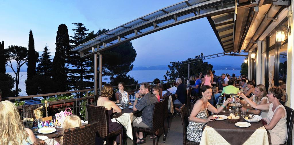 Camping Bella Italia Peschiera del Garda Ngoại thất bức ảnh
