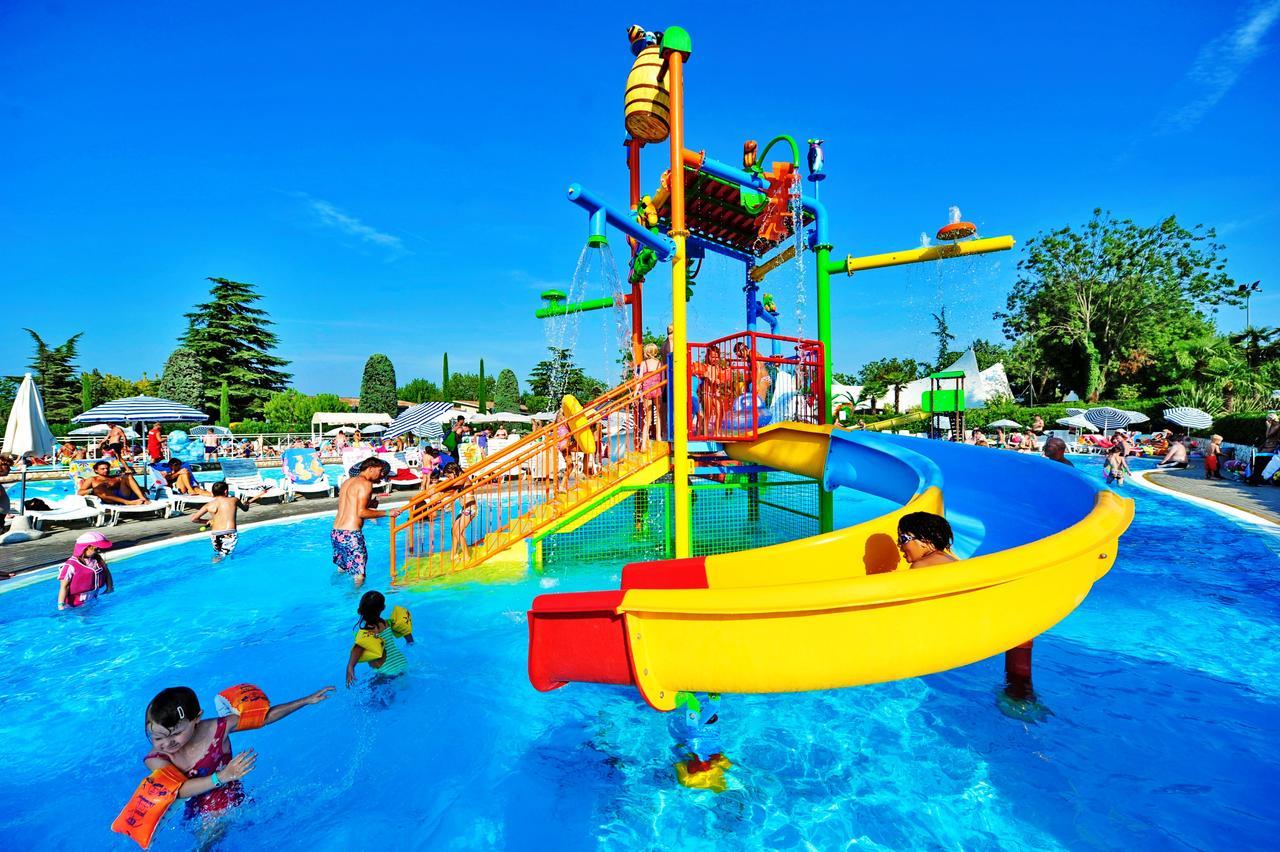 Camping Bella Italia Peschiera del Garda Ngoại thất bức ảnh