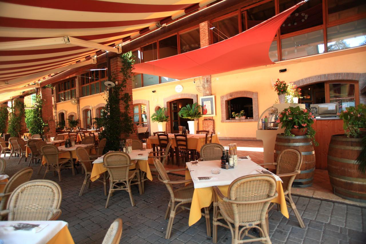 Camping Bella Italia Peschiera del Garda Ngoại thất bức ảnh