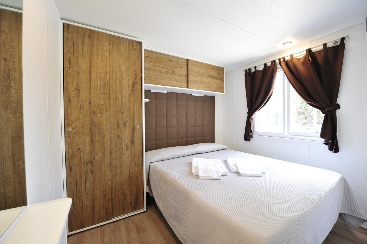 Camping Bella Italia Peschiera del Garda Ngoại thất bức ảnh