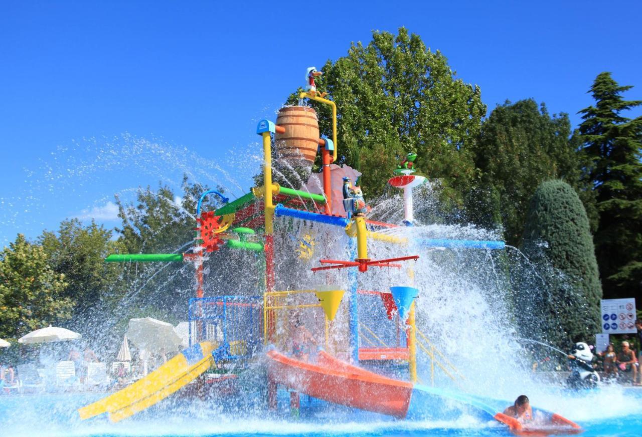 Camping Bella Italia Peschiera del Garda Ngoại thất bức ảnh